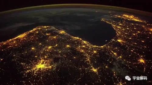 夜晚曾经明亮的银河，为什么消失不见了？哪里还能看到？
