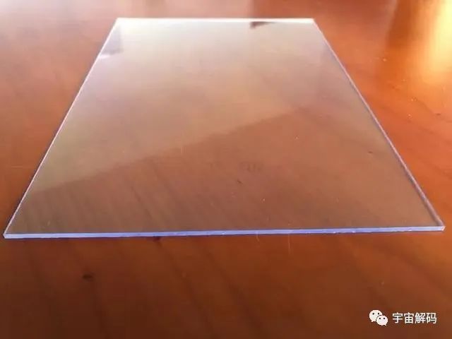 亚克力究竟是玻璃还是塑料？它为何能被广泛的应用？