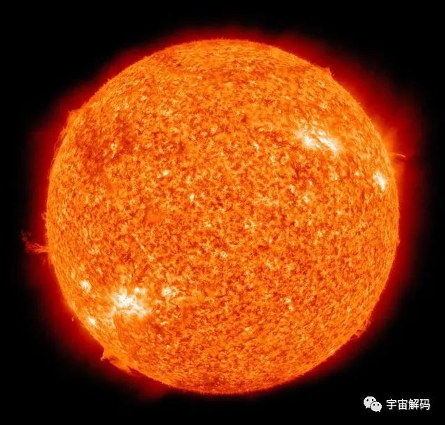 太阳质量很大，但表面积也大，为什么燃烧了46亿年没见变小呢？